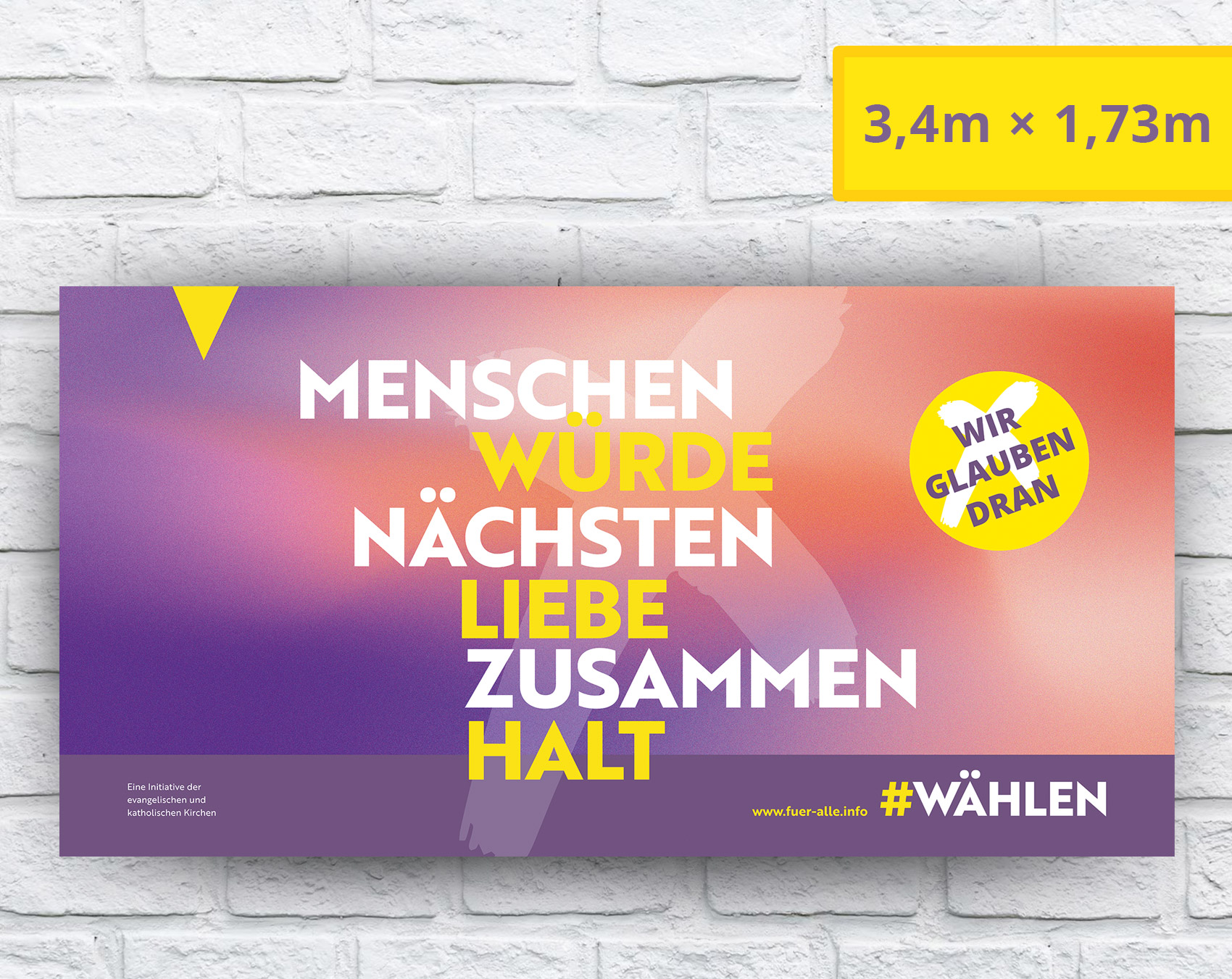 Bauzaun-Banner zur Kampagne "Demokratie stärken"