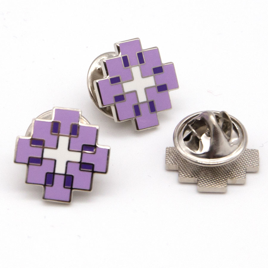 Facettenkreuz-Pin
